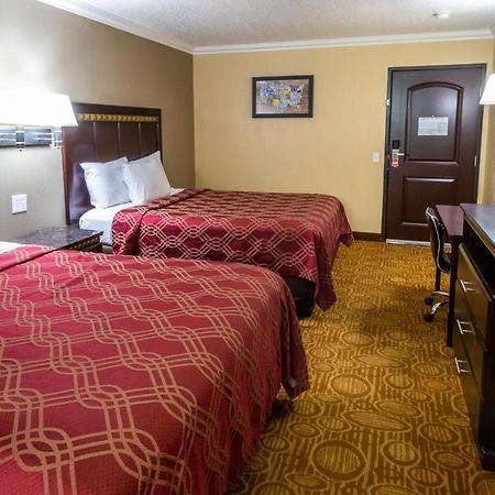 Econo Lodge Inn & Suites Fallbrook Downtown Dış mekan fotoğraf