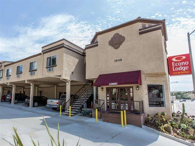 Econo Lodge Inn & Suites Fallbrook Downtown Dış mekan fotoğraf