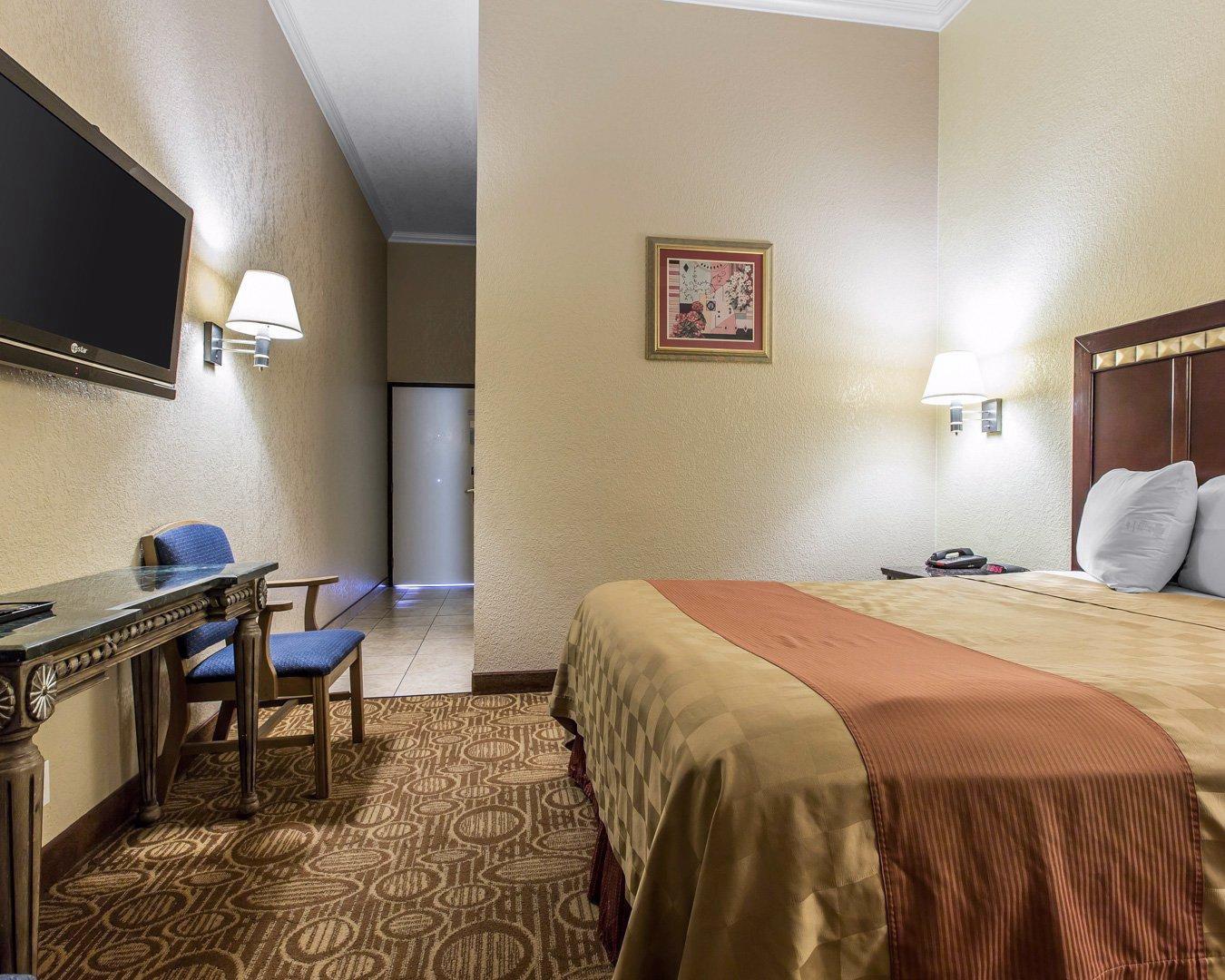 Econo Lodge Inn & Suites Fallbrook Downtown Dış mekan fotoğraf