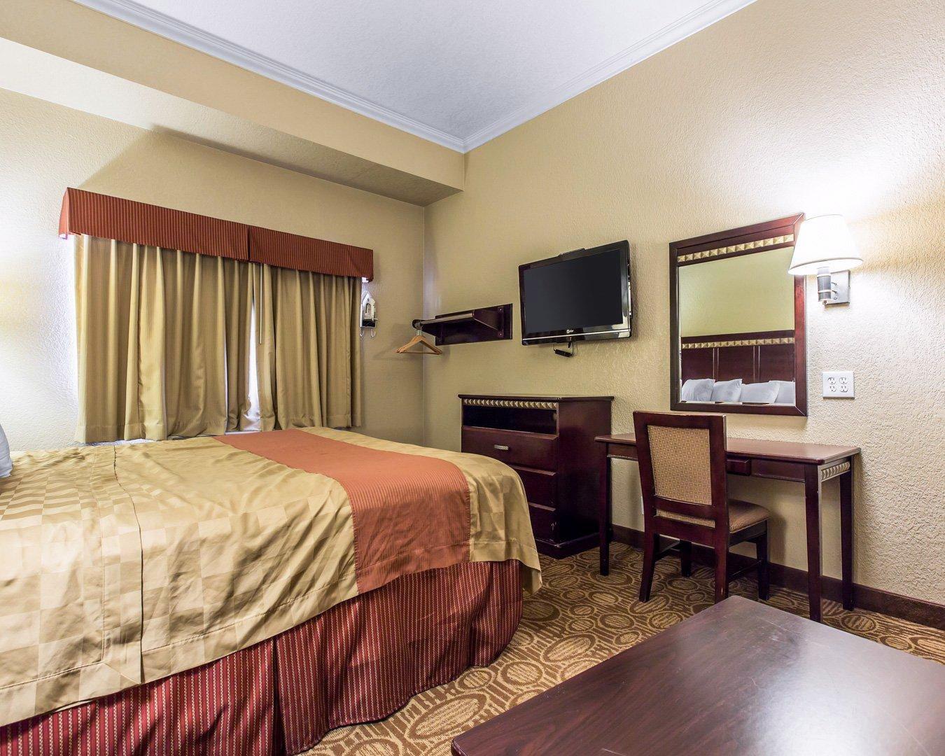 Econo Lodge Inn & Suites Fallbrook Downtown Dış mekan fotoğraf