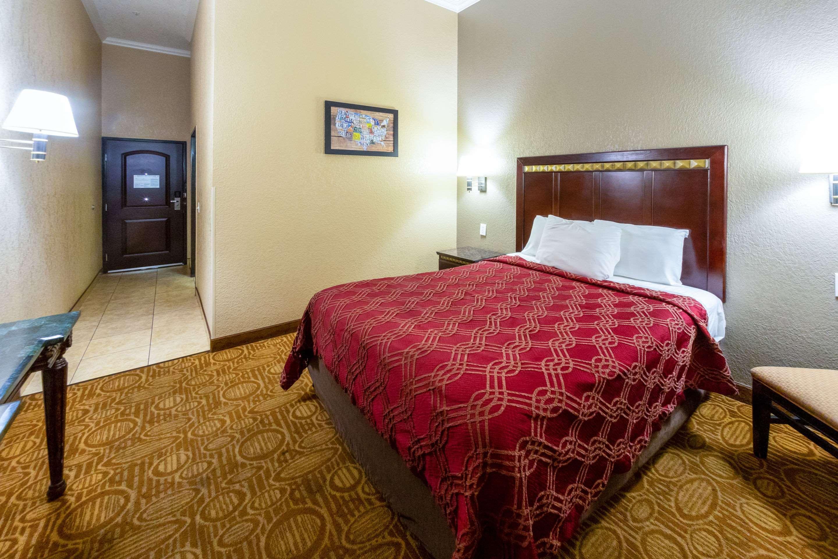 Econo Lodge Inn & Suites Fallbrook Downtown Dış mekan fotoğraf