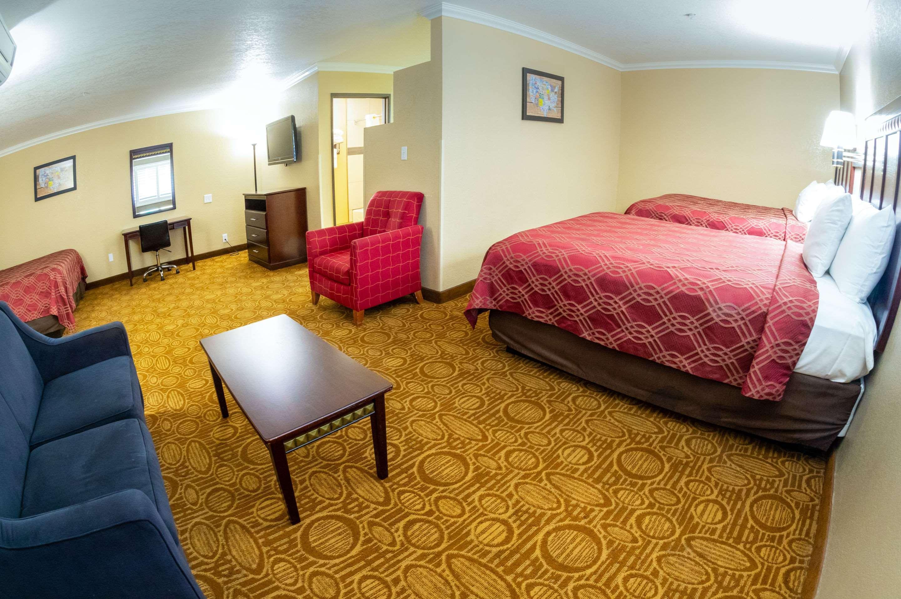 Econo Lodge Inn & Suites Fallbrook Downtown Dış mekan fotoğraf