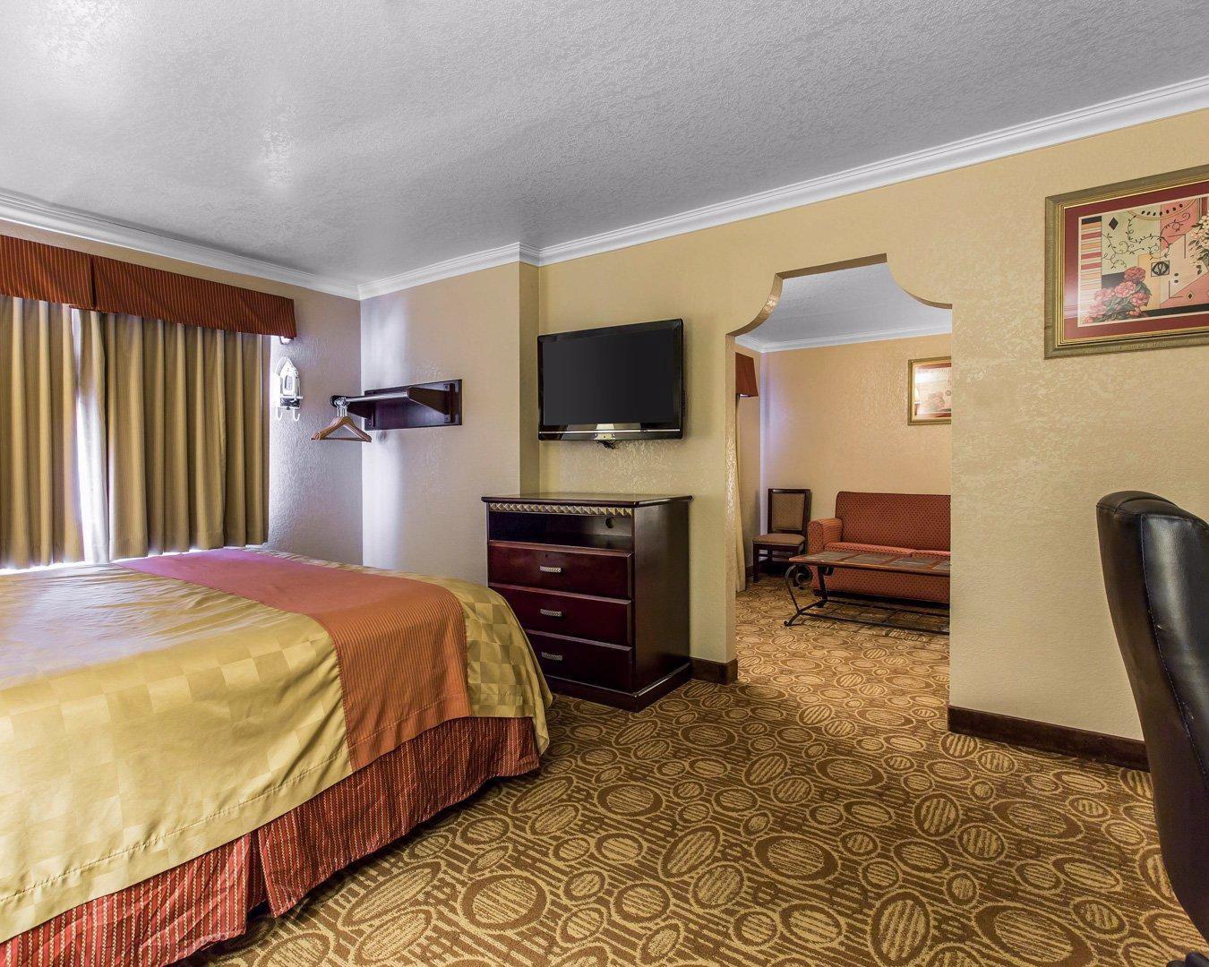 Econo Lodge Inn & Suites Fallbrook Downtown Dış mekan fotoğraf