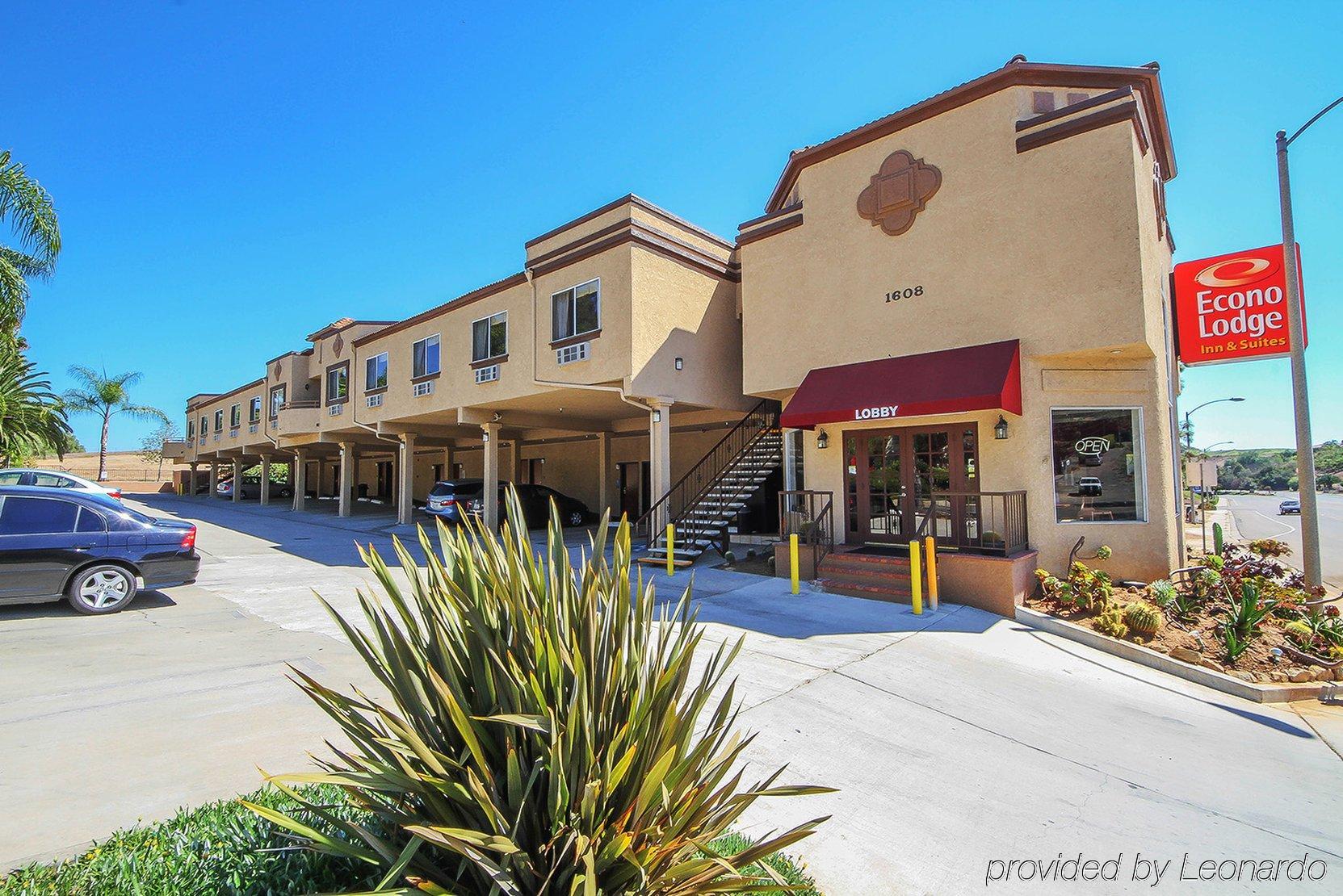 Econo Lodge Inn & Suites Fallbrook Downtown Dış mekan fotoğraf